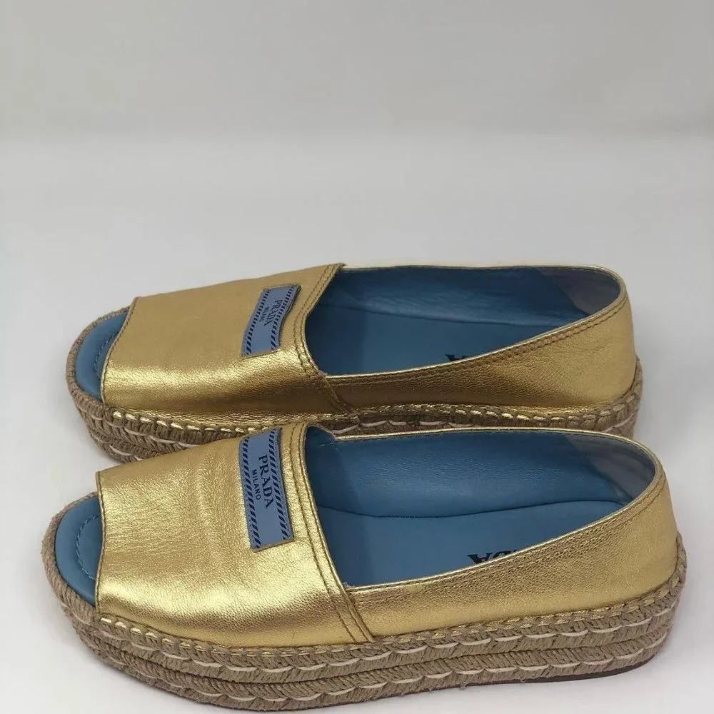 PRADA - Picture 3 of 4